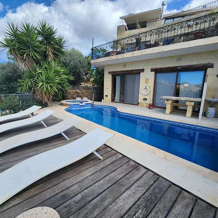 Gozo Oasis: Ensuite Retreat with Shared Pool B&B Ghajn il-Kbira (Gozo) Exterior photo