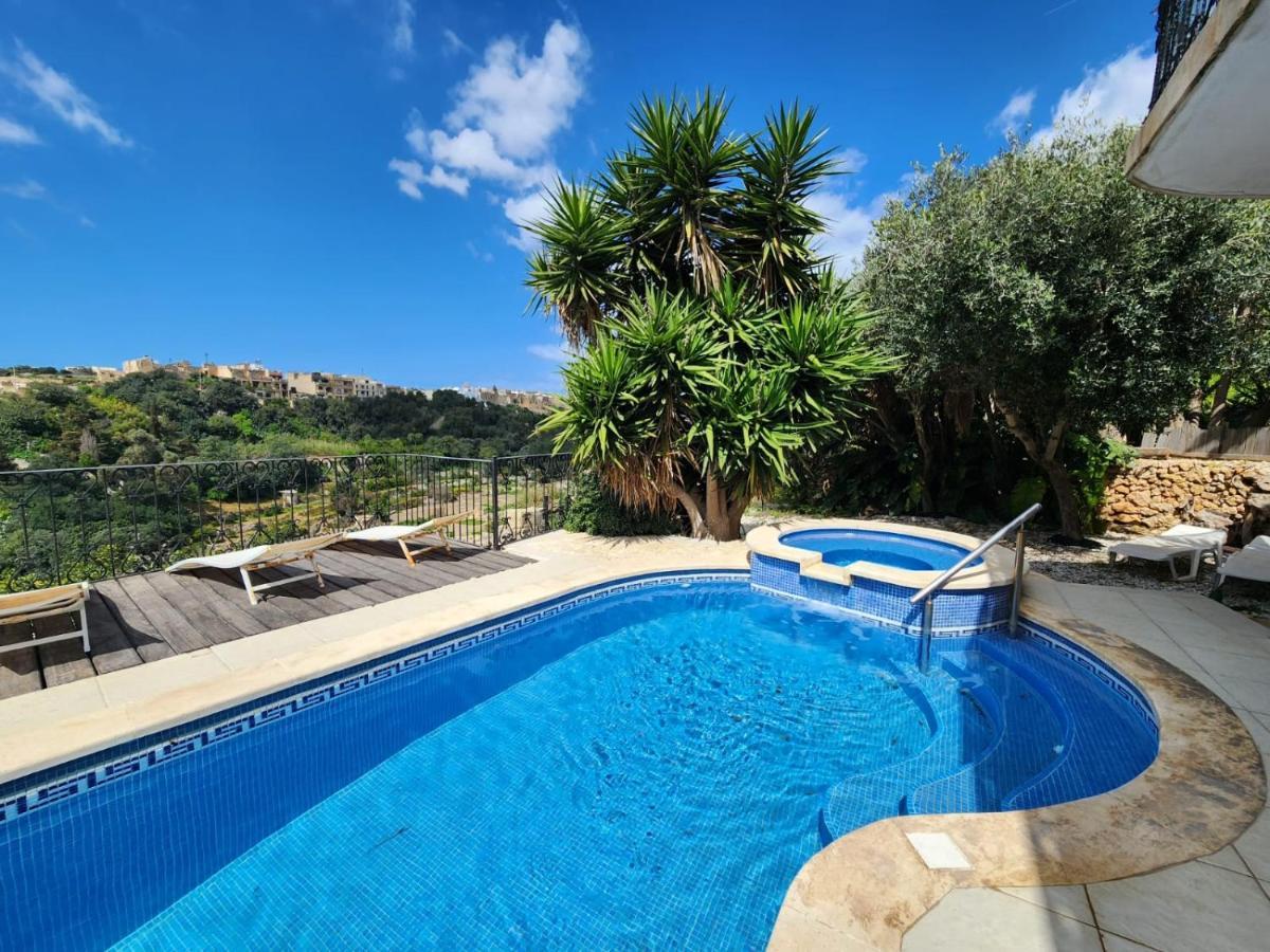 Gozo Oasis: Ensuite Retreat with Shared Pool B&B Ghajn il-Kbira (Gozo) Exterior photo