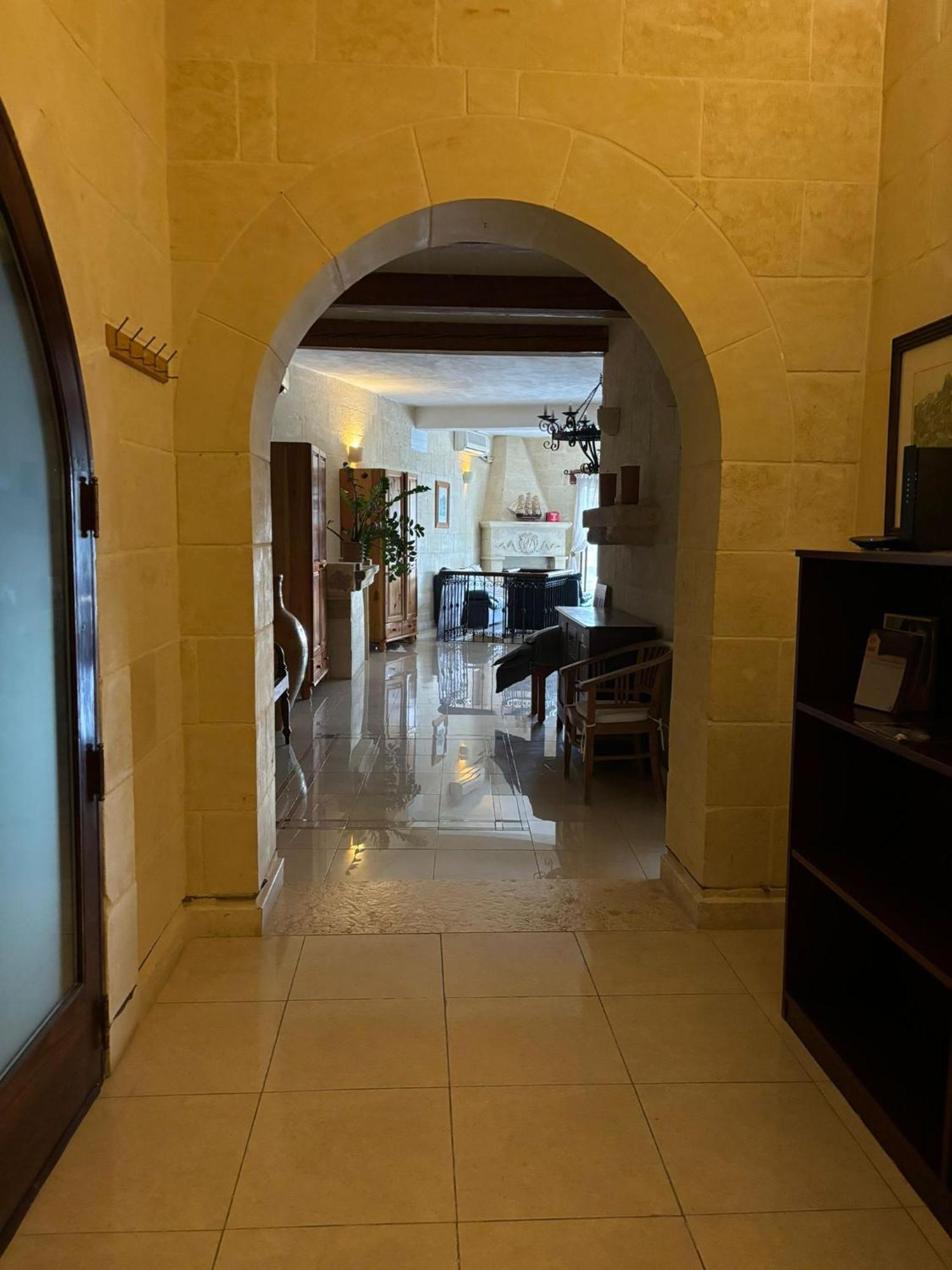 Gozo Oasis: Ensuite Retreat with Shared Pool B&B Ghajn il-Kbira (Gozo) Exterior photo