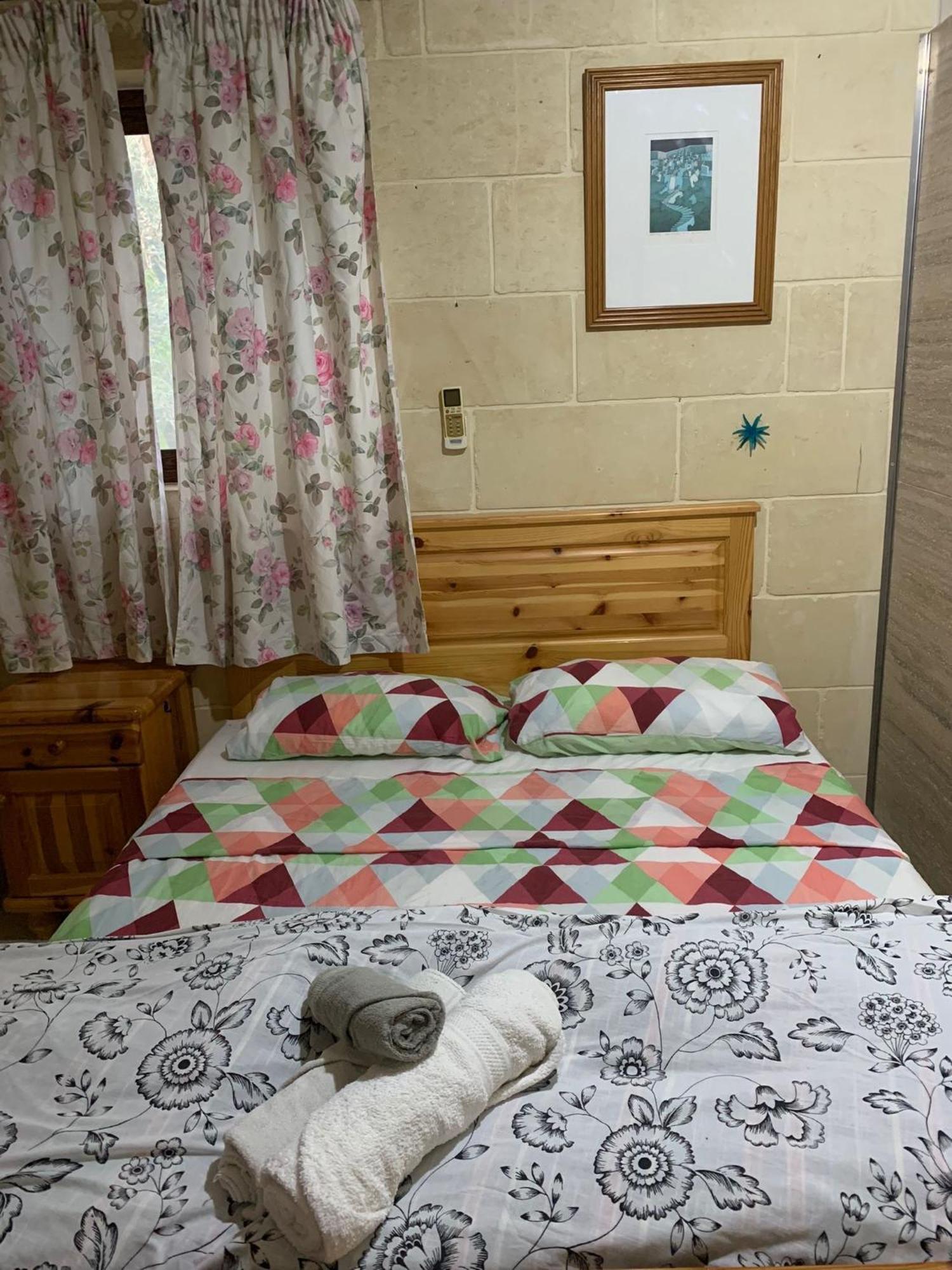 Gozo Oasis: Ensuite Retreat with Shared Pool B&B Ghajn il-Kbira (Gozo) Exterior photo