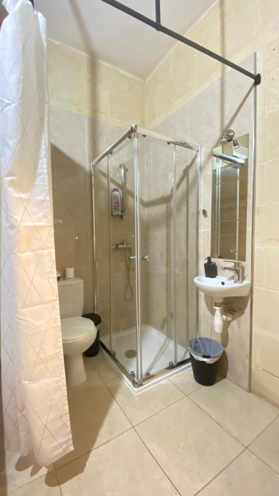Gozo Oasis: Ensuite Retreat with Shared Pool B&B Ghajn il-Kbira (Gozo) Exterior photo