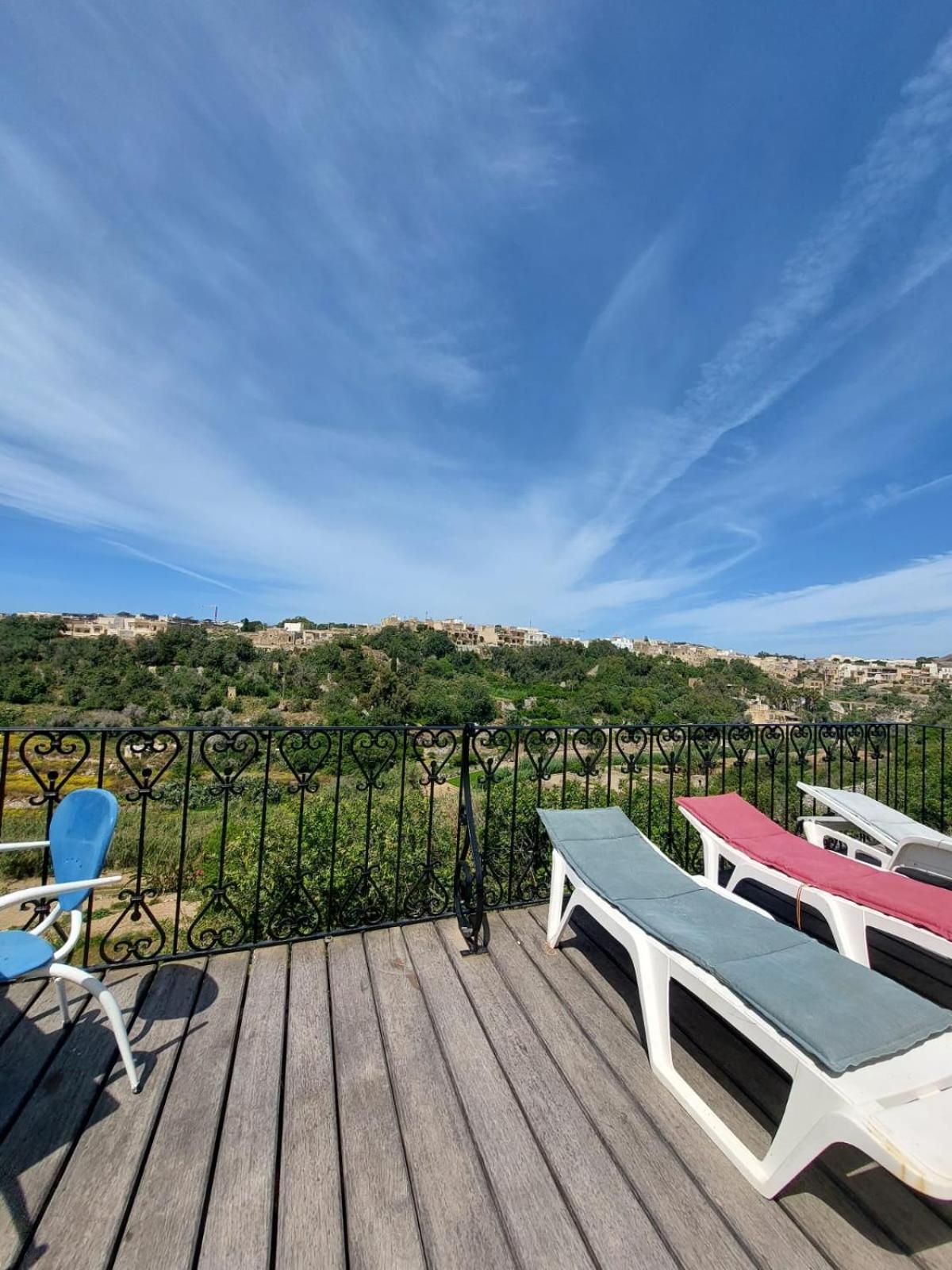 Gozo Oasis: Ensuite Retreat with Shared Pool B&B Ghajn il-Kbira (Gozo) Exterior photo