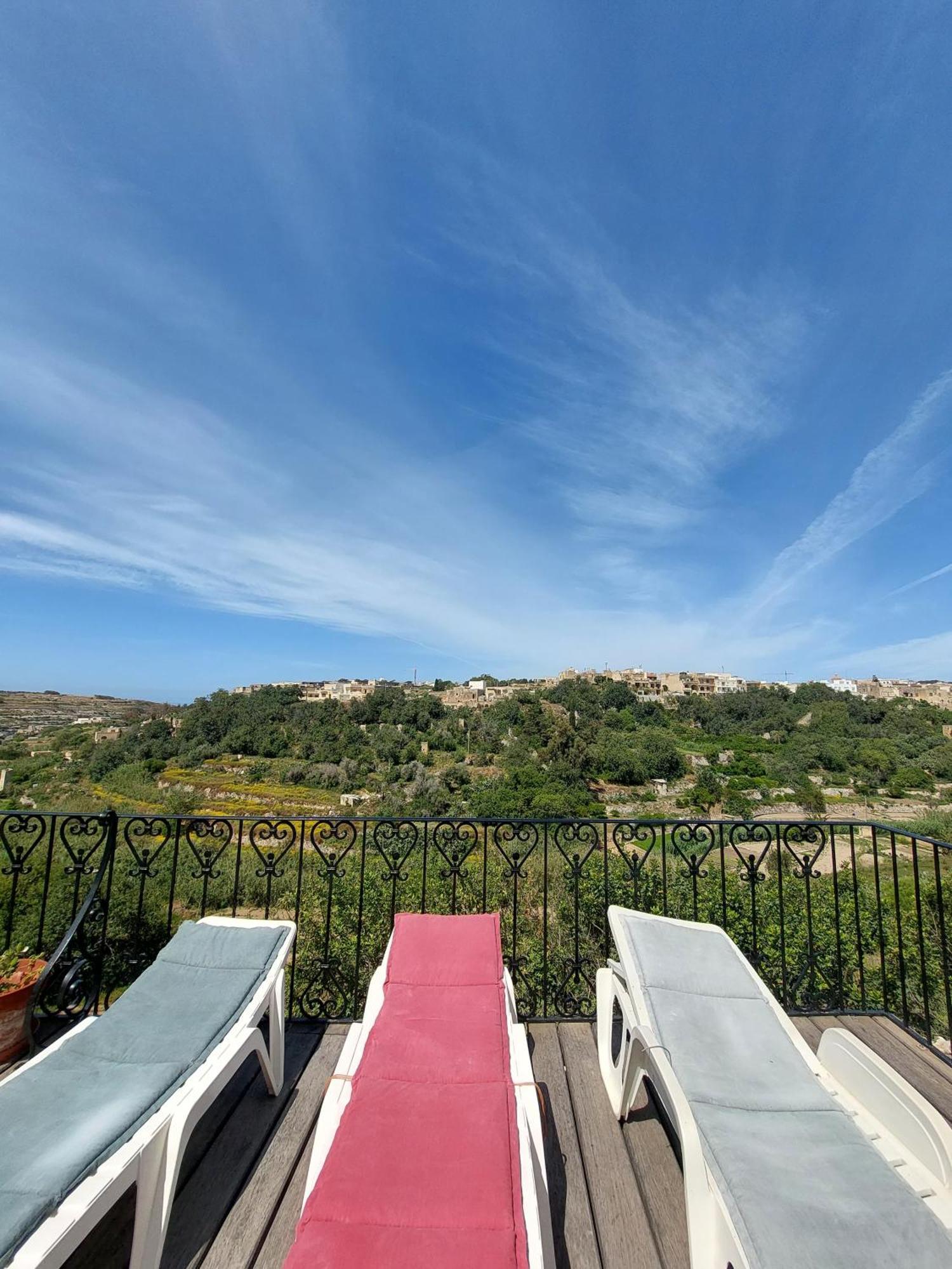 Gozo Oasis: Ensuite Retreat with Shared Pool B&B Ghajn il-Kbira (Gozo) Exterior photo